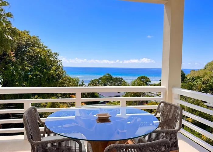 Cocoon Self-catering Apartment *